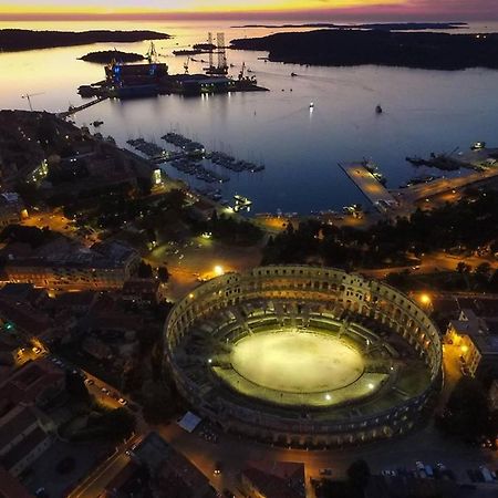 Top App 5 Min Arena Amphitheater Πούλα Εξωτερικό φωτογραφία